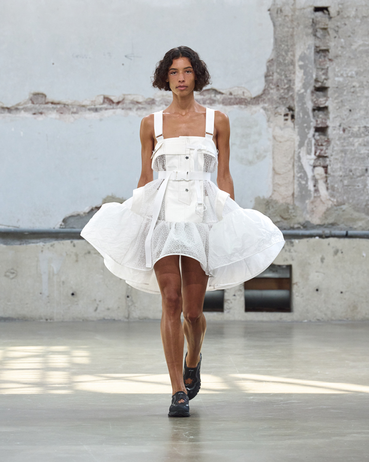 défilé cecilie bahnsen printemps-été 2026 à la fashion week de paris