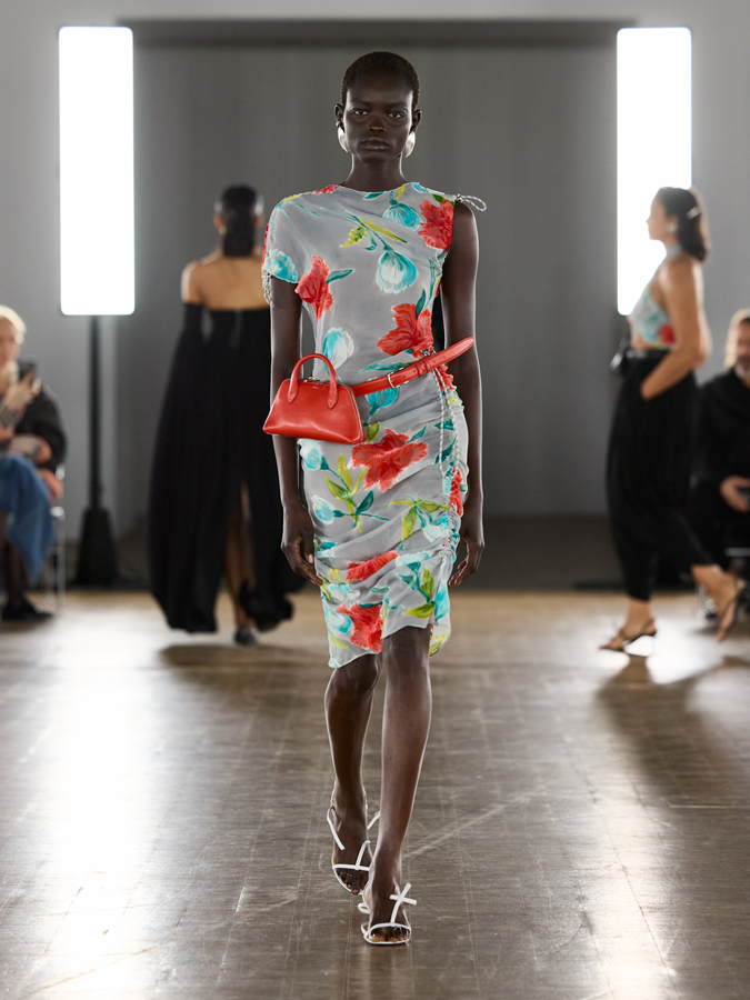 défilé coperni printemps-été 2026 à la fashion week de paris