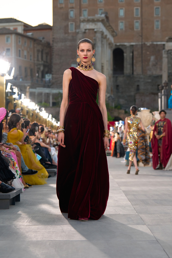 défilé dolce & gabbana alta moda 2025 rome