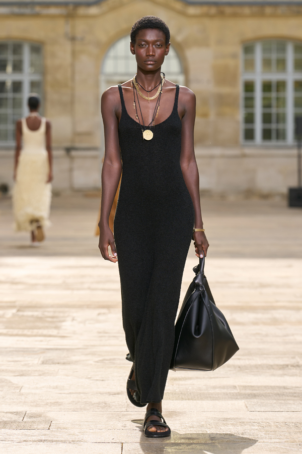 défilé gabriela hearst printemps-été 2026 fashion week de paris