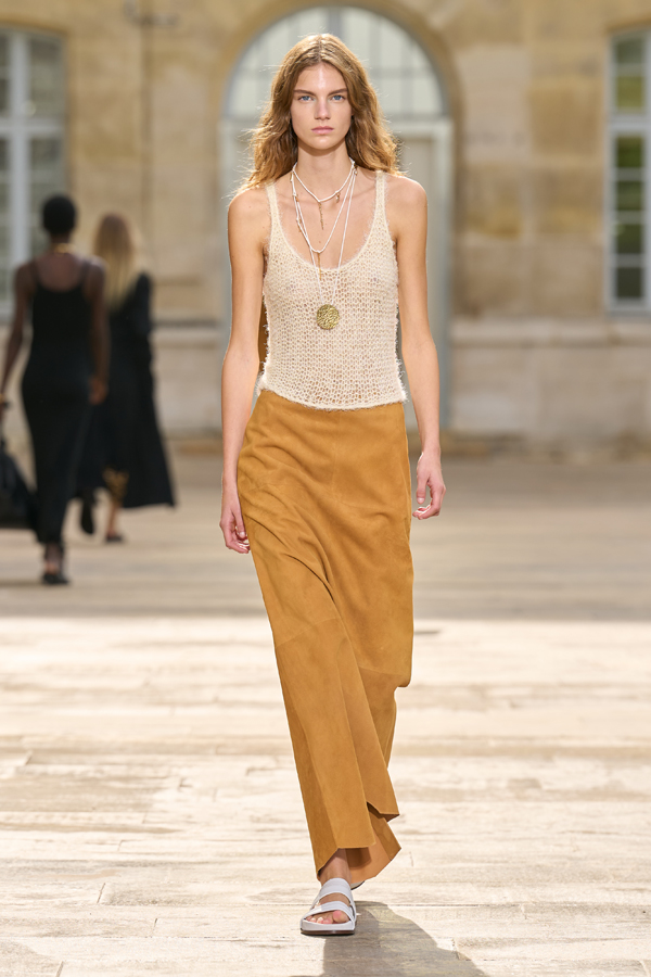 défilé gabriela hearst printemps-été 2026 fashion week de paris