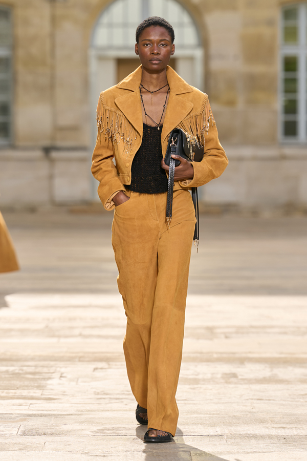 défilé gabriela hearst printemps-été 2026 fashion week de paris