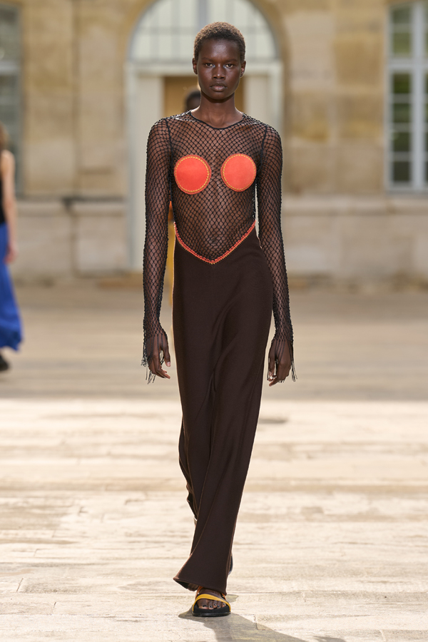 défilé gabriela hearst printemps-été 2026 fashion week de paris
