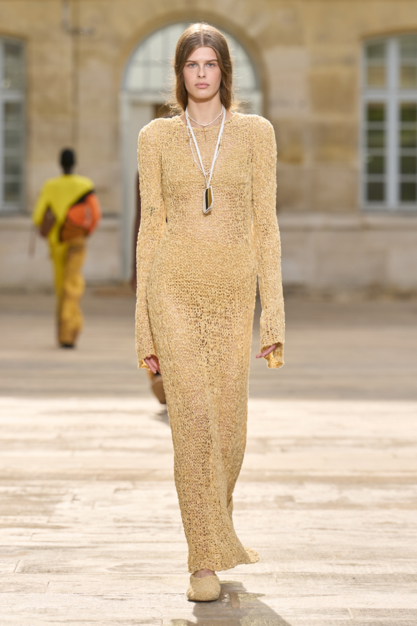 défilé gabriela hearst printemps-été 2026 fashion week de paris