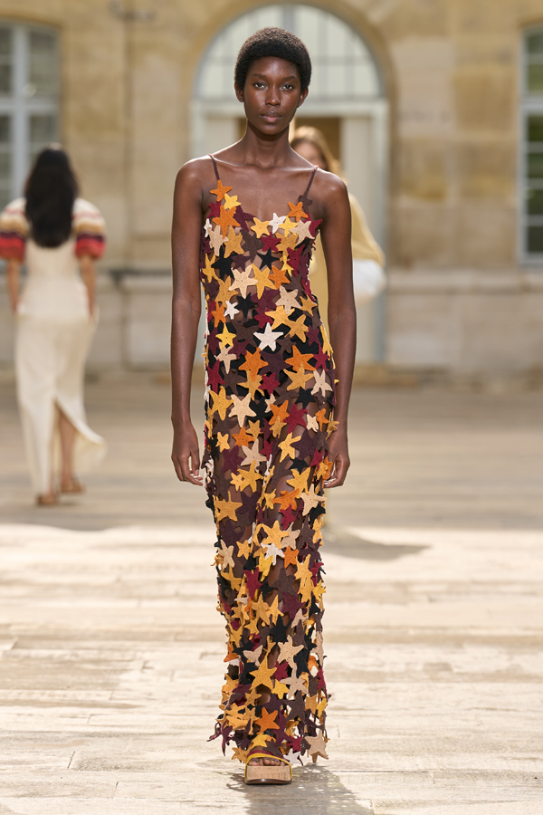 défilé gabriela hearst printemps-été 2026 fashion week de paris