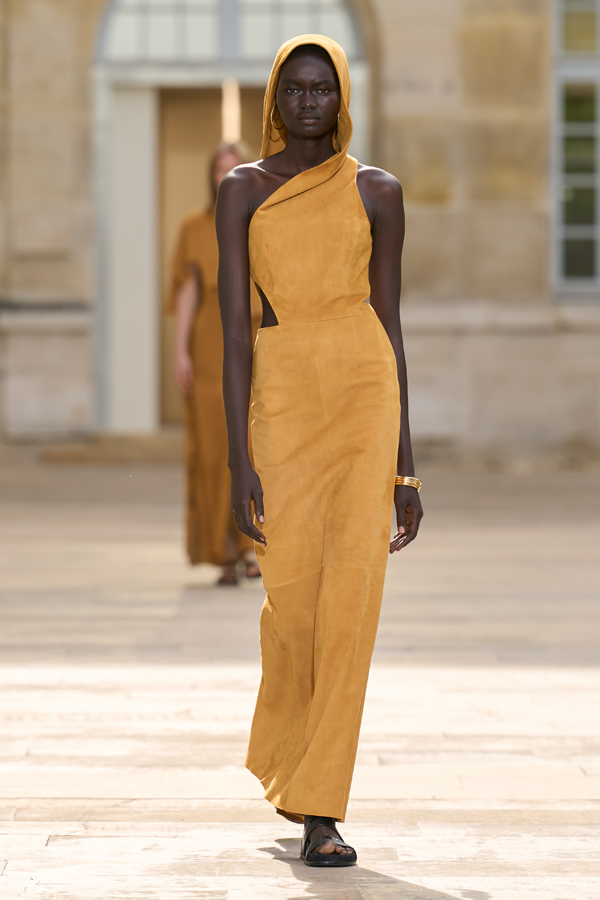 défilé gabriela hearst printemps-été 2026 fashion week de paris