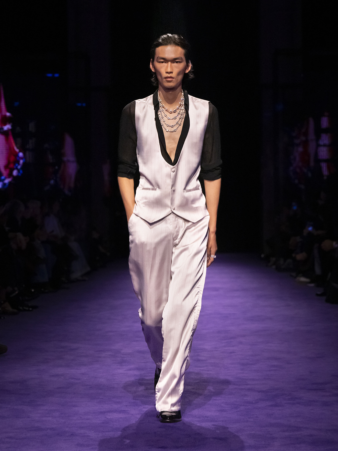 défilé messika anniversaire haute joaillerie 2025