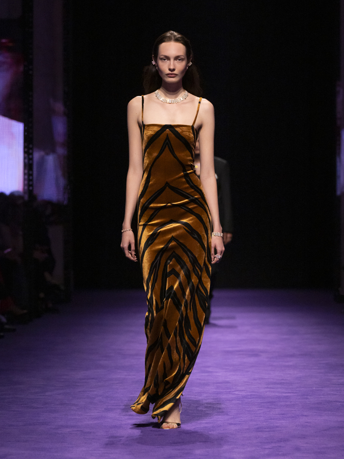 défilé messika anniversaire haute joaillerie 2025