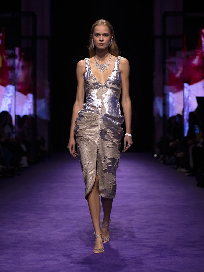 défilé messika anniversaire haute joaillerie 2025