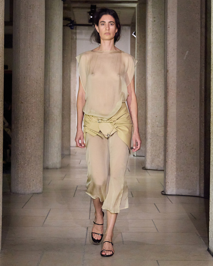 le defile paloma wool printemps-été 2026 à la fashion week de paris