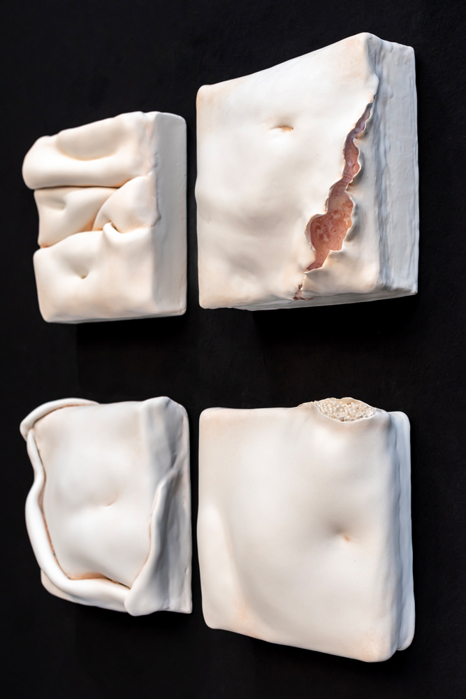 sculpture en céramique d'Ha My Nguyen exposée à la foire d'art contemporain Asia Now à la Monnaie de Paris