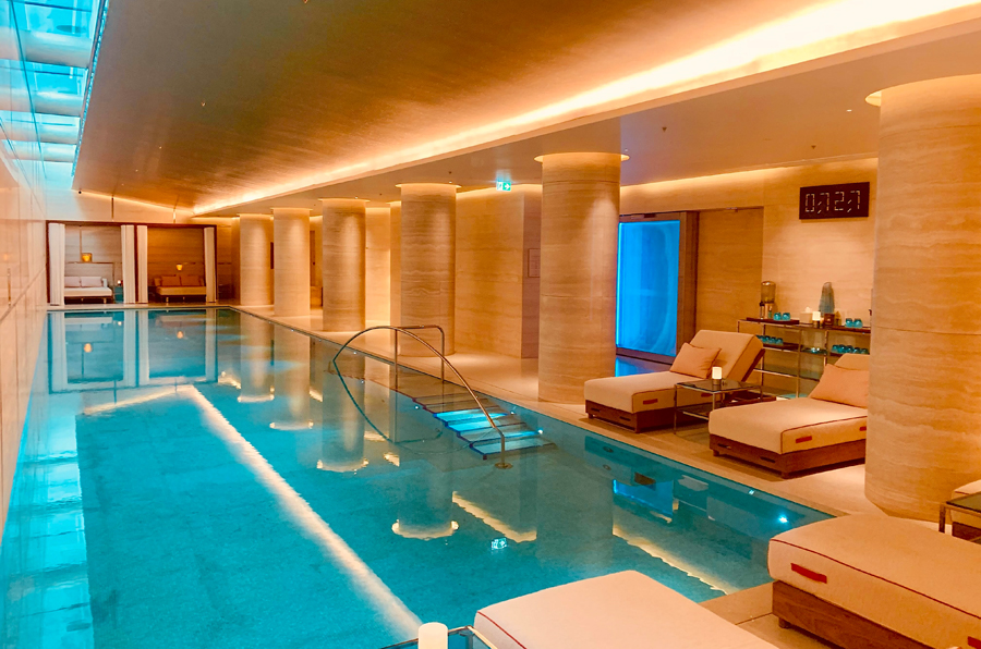 La piscine du Spa Surrenne de The Emory londres hotel