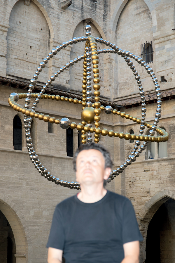 jean michel othoniel au palais des papes d'avignon