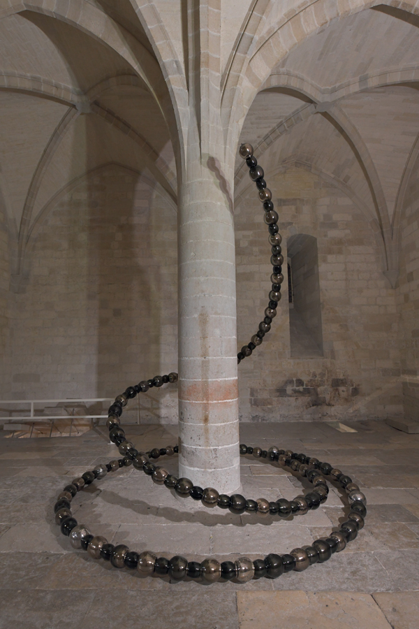 jean michel othoniel au palais des papes d'avignon