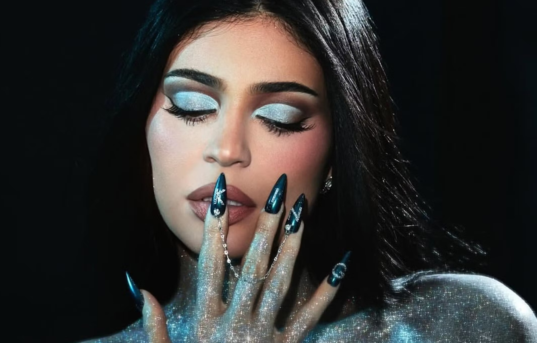 Kylie Jenner pour sa collection de maquillage King Kylie.