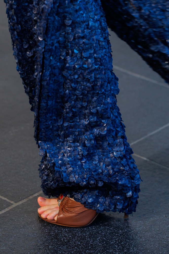 Le défilé Christopher Esber printemps-été 2026 à la Fashion Week de Paris