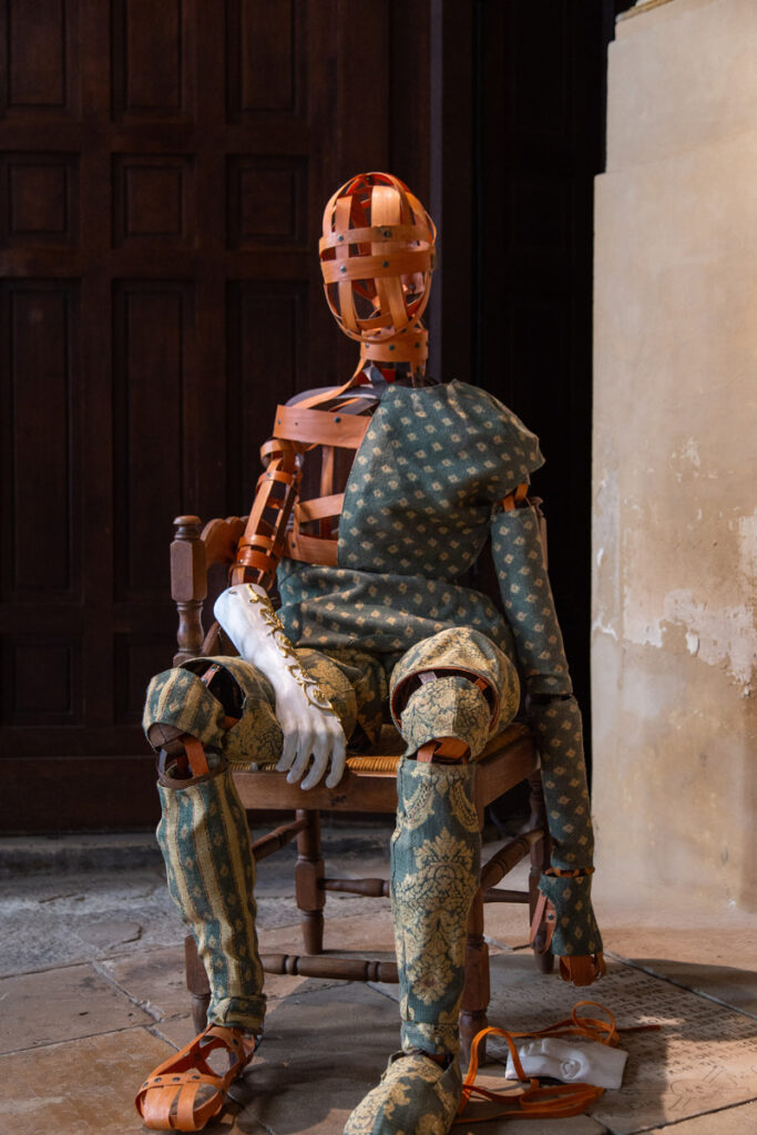 Cent Sommeils, Liselor Perez, Beaux-Arts de Paris, courtesy Rubis Mécénat, église Saint-Eustache, 2025. Photo / InstanT Productions.