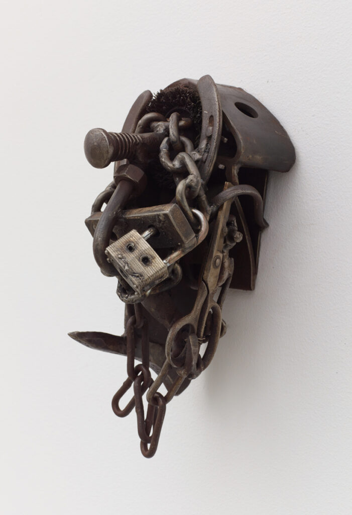 Melvin Edwards, Alteration, 2002. Acier soudé. 25,4 x 15,24 x 15,24 cm Courtesy Alexander Gray Associates, New York ; Stephen Friedman Gallery,London ; Galerie Buchholz, Berlin © 2025 Melvin Edwards / ADAGP, Paris, 2025