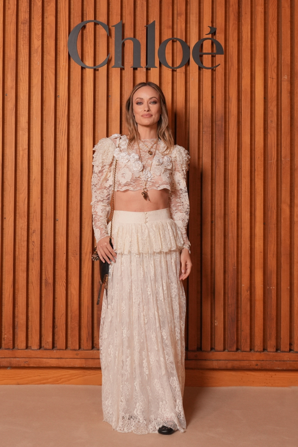 olivia wilde au défilé chloé printemps-été 2026 à la fashion week de Paris