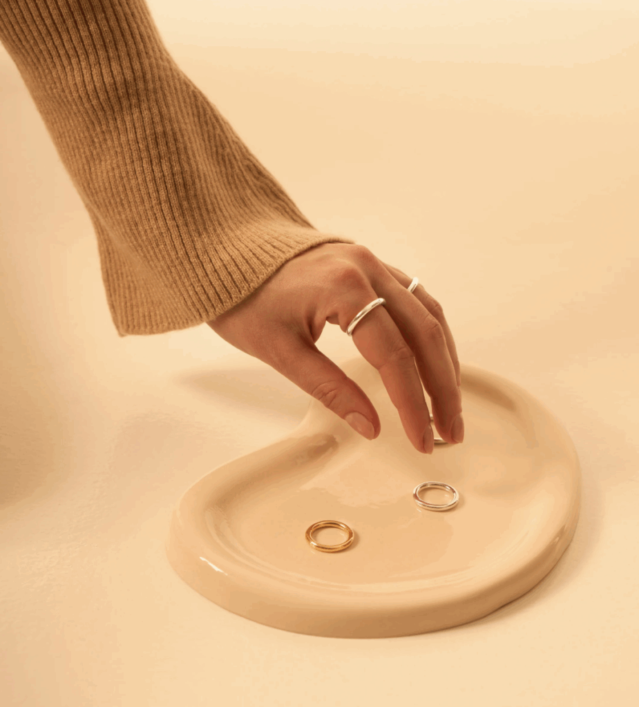 bijoux alt pop-up store 