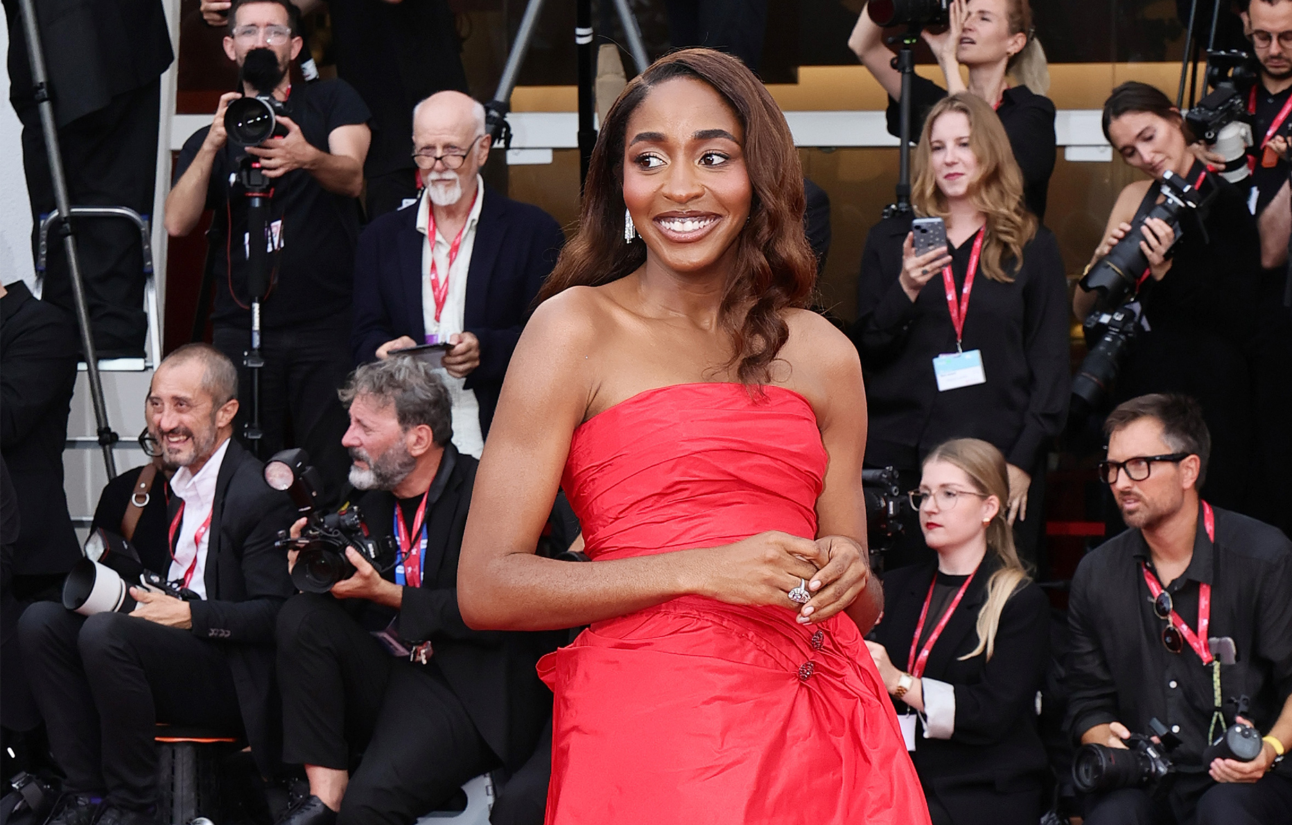 Ayo Edebiri en robe Chanel et Chanel haute joaillerie.