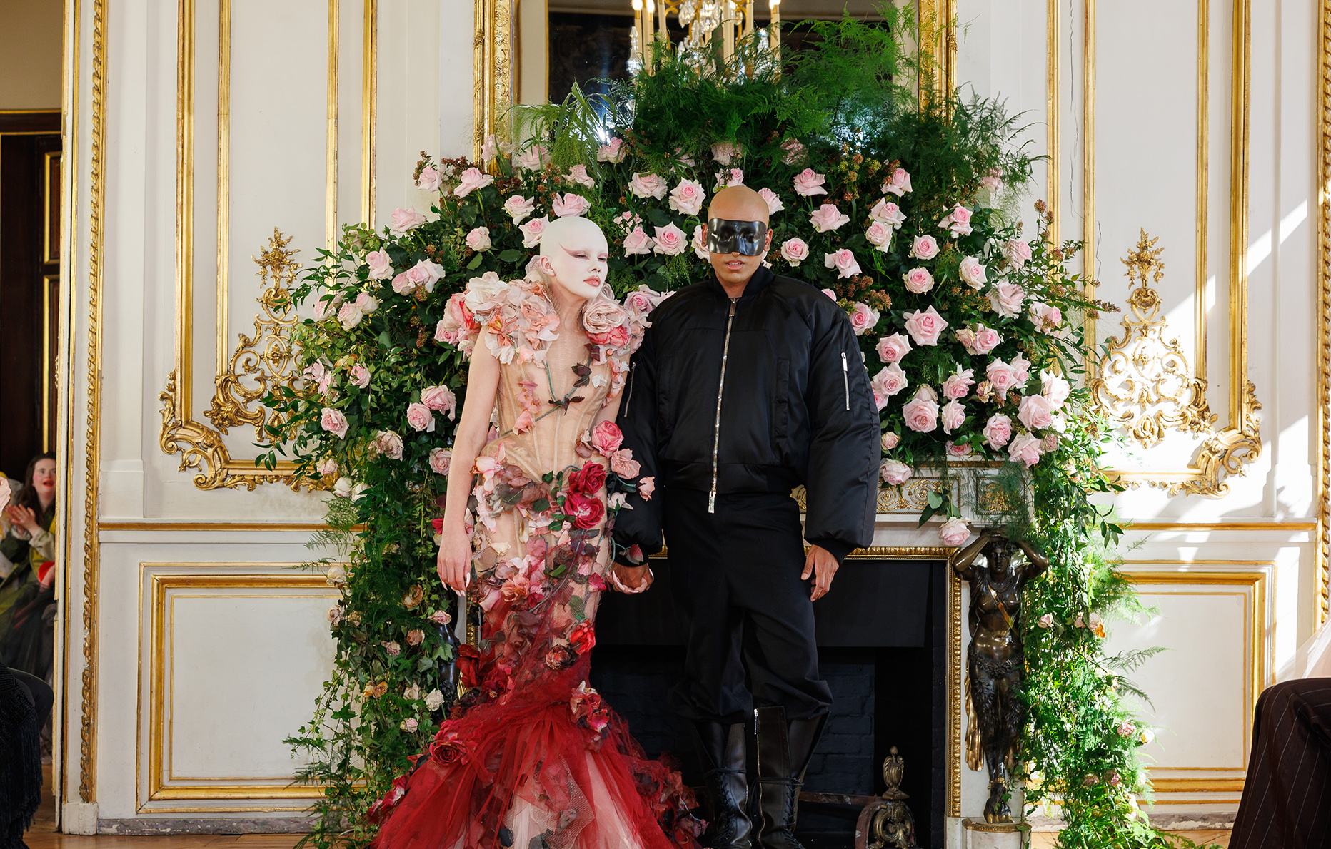 defile matieres fecales printemps-été 2026