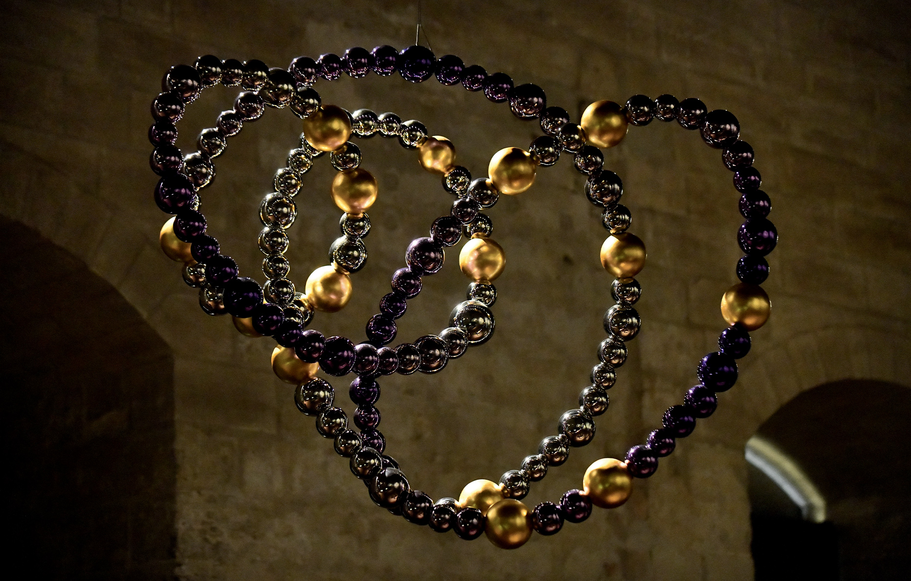 jean michel othoniel au palais des papes d'avignon