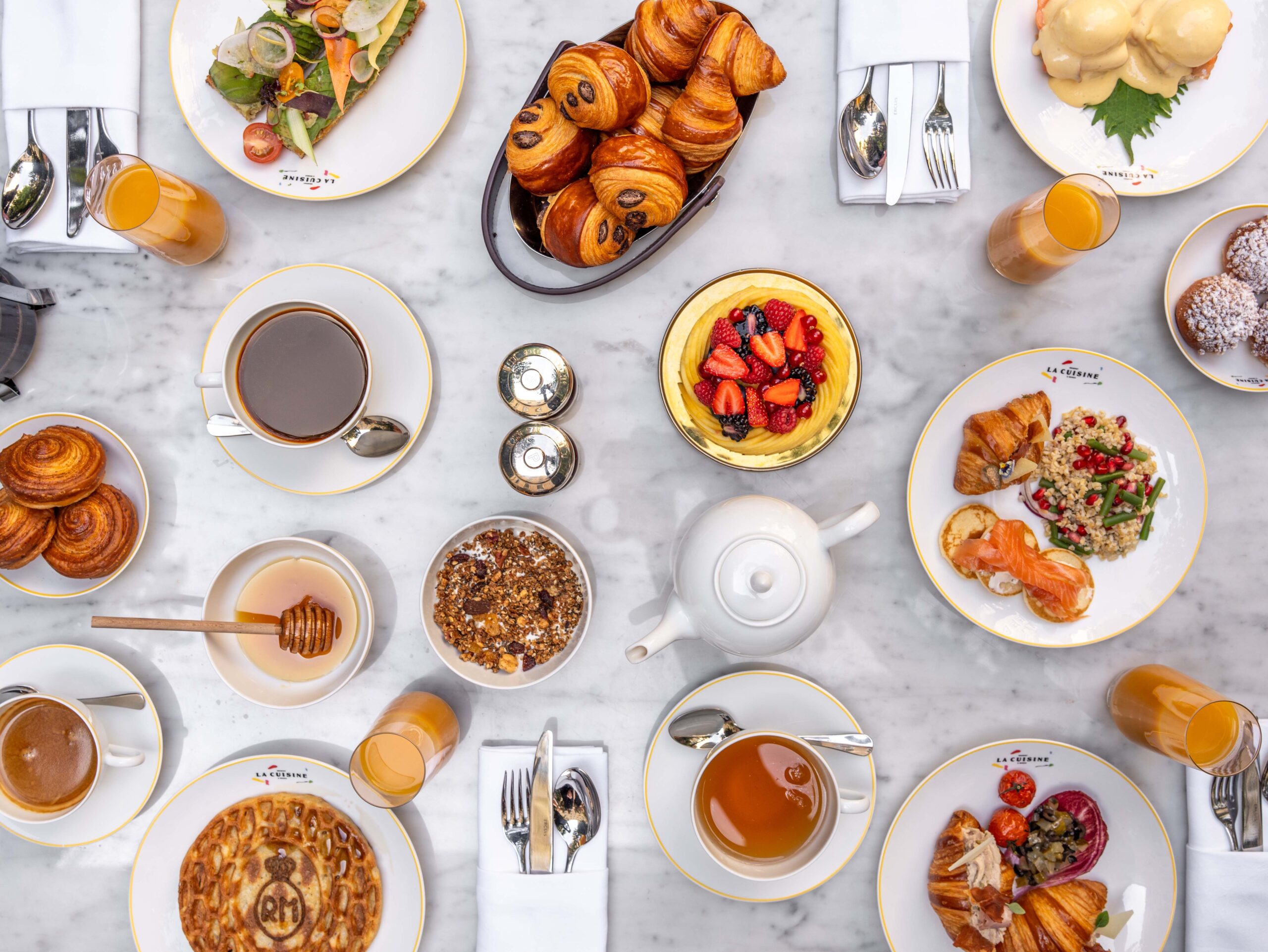 Le brunch du Royal Monceau à Paris.