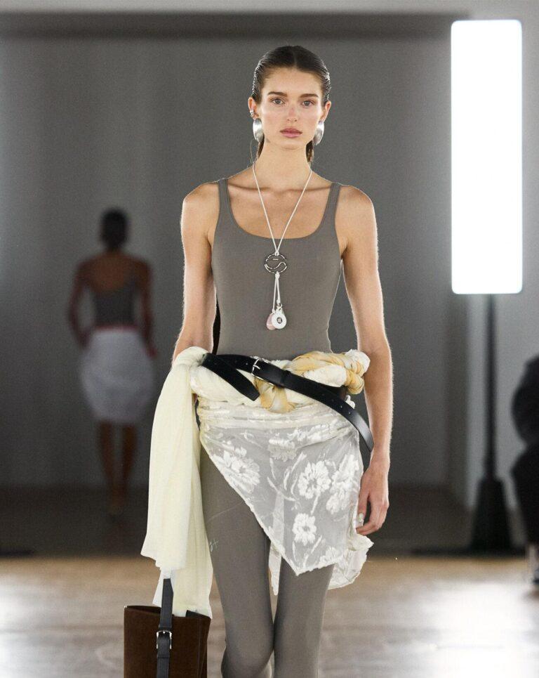 défilé coperni printemps-été 2026 à la fashion week de paris