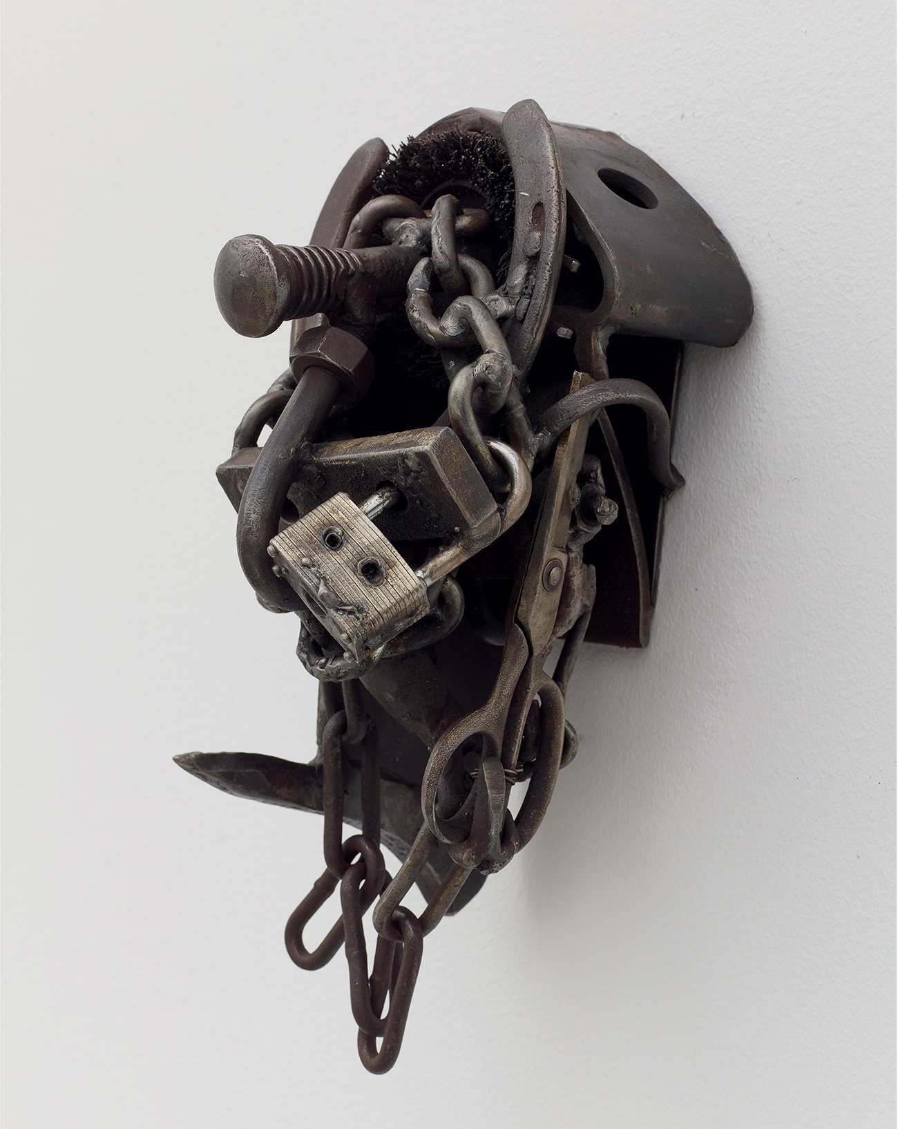 Alteration (2002) de Melvin Edwards. Acier soudé. 25,4 x 15,24 x 15,24 cm.