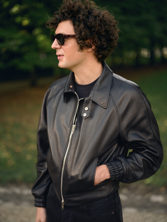 vincent lacoste au défilé celine printemps-été 2026 à la fashion week de paris