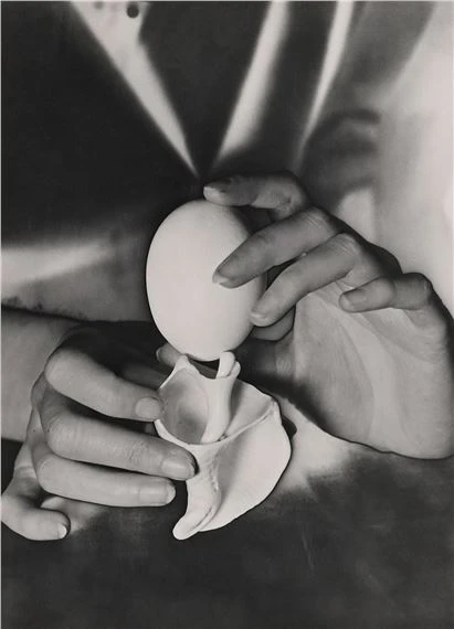 Man Ray, L'œuf et le coquillage, 1932.