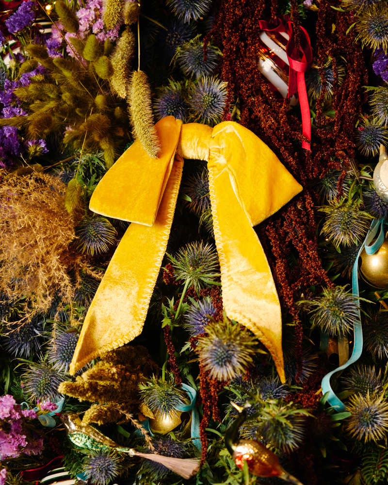 Le sapin Burberry imaginé par Daniel Lee pour l'hôtel Claridge's.