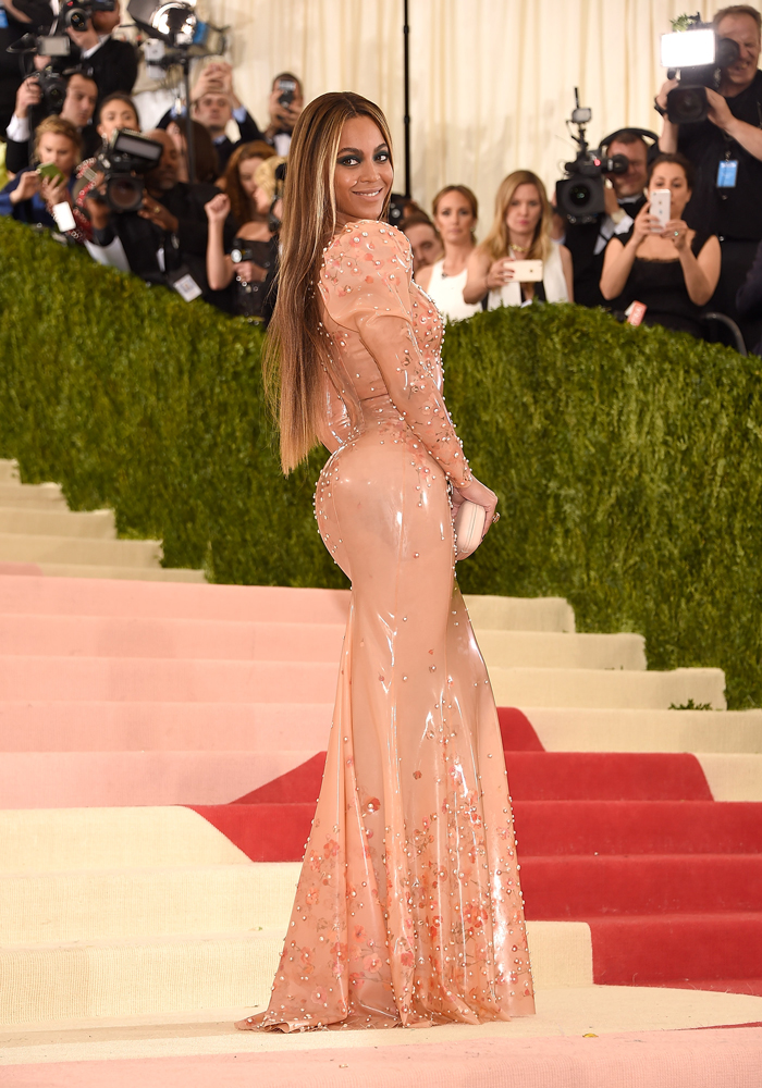 Beyoncé au Metropolitan Museum of Art, le 2 mai 2016 à New York. © Kevin Mazur/WireImage.