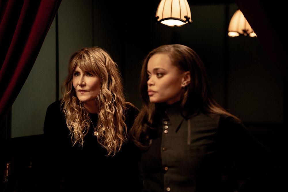 Laura Dern et Andra Day dans Is This Thing On? (2026) © Searchlight Pictures.