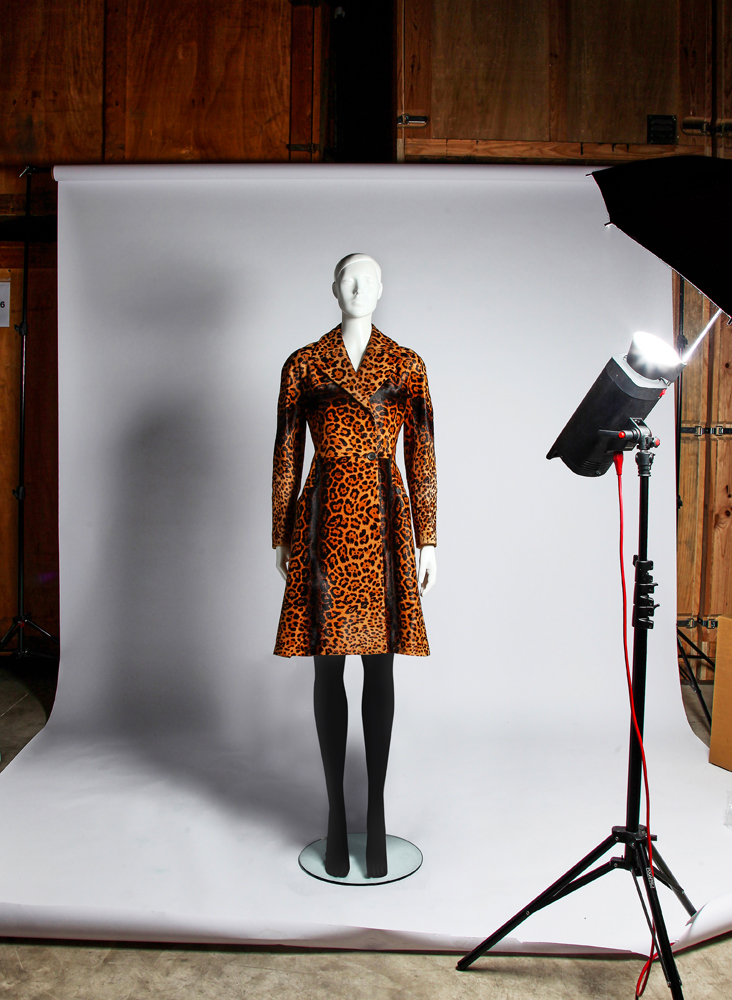 Manteau Léopard Alaïa de la collection de Farida Kehlfa vendue aux enchères. © George Mavrikos.