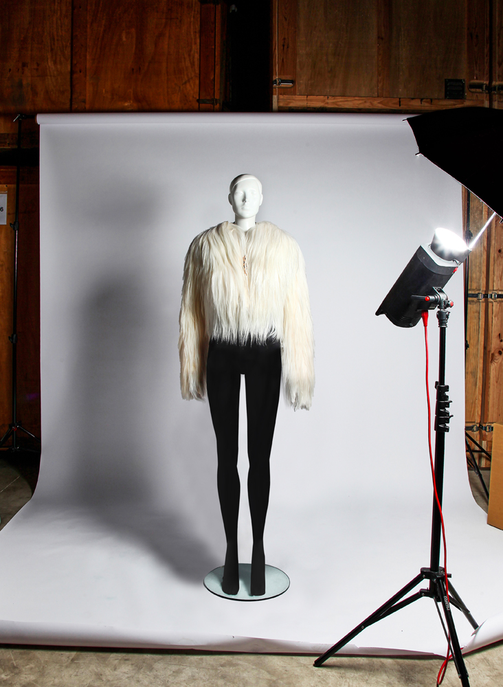 Veste Alaïa de la collection de Farida Kehlfa en vente aux enchères.. © George Mavrikos.