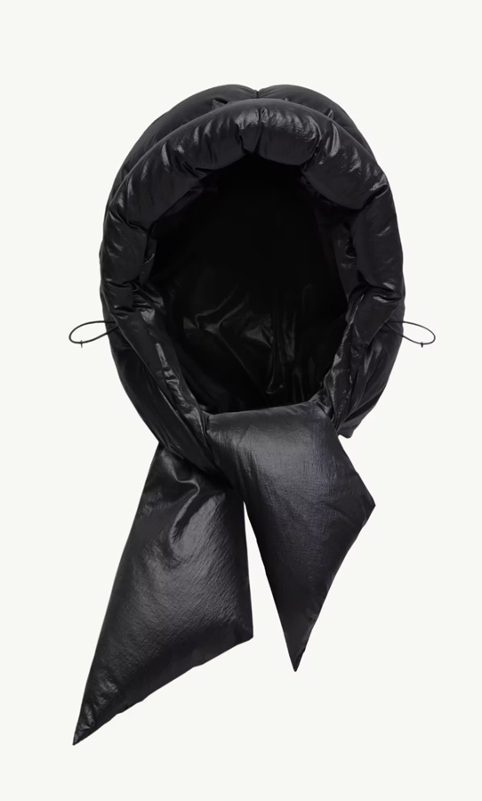 cagoule noire matelassée Moncler x EE72 par Edward Enninful