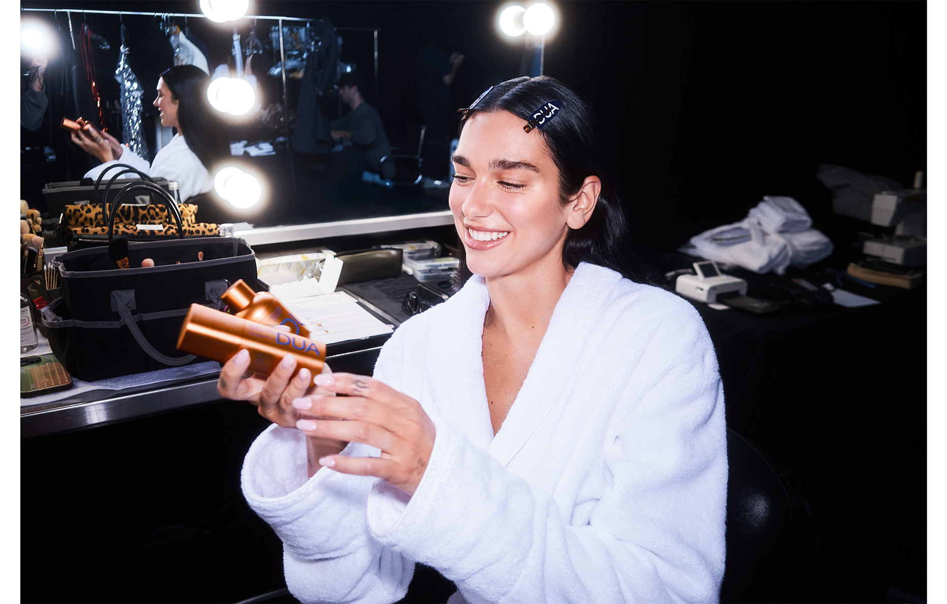 Dua Lipa lance la ligne de soins Dua en collaboration avec Augustinus Bader