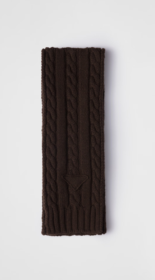 echarpe marron foncé en cahemire prada 