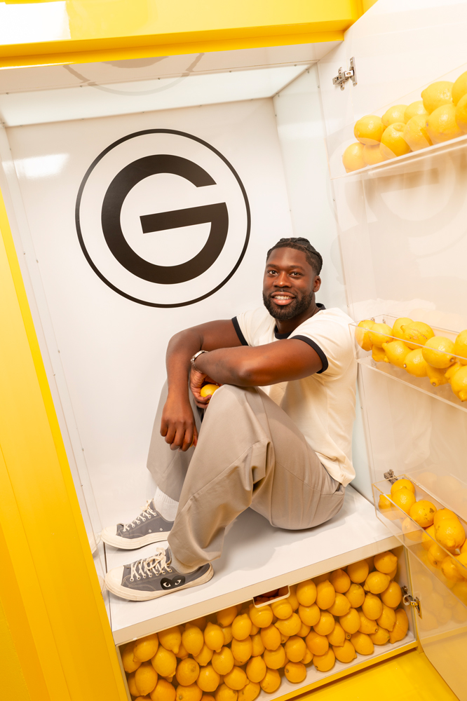 Josh Oyinsan au “High-Tech Vitamin C Bar” Garnier à Paris