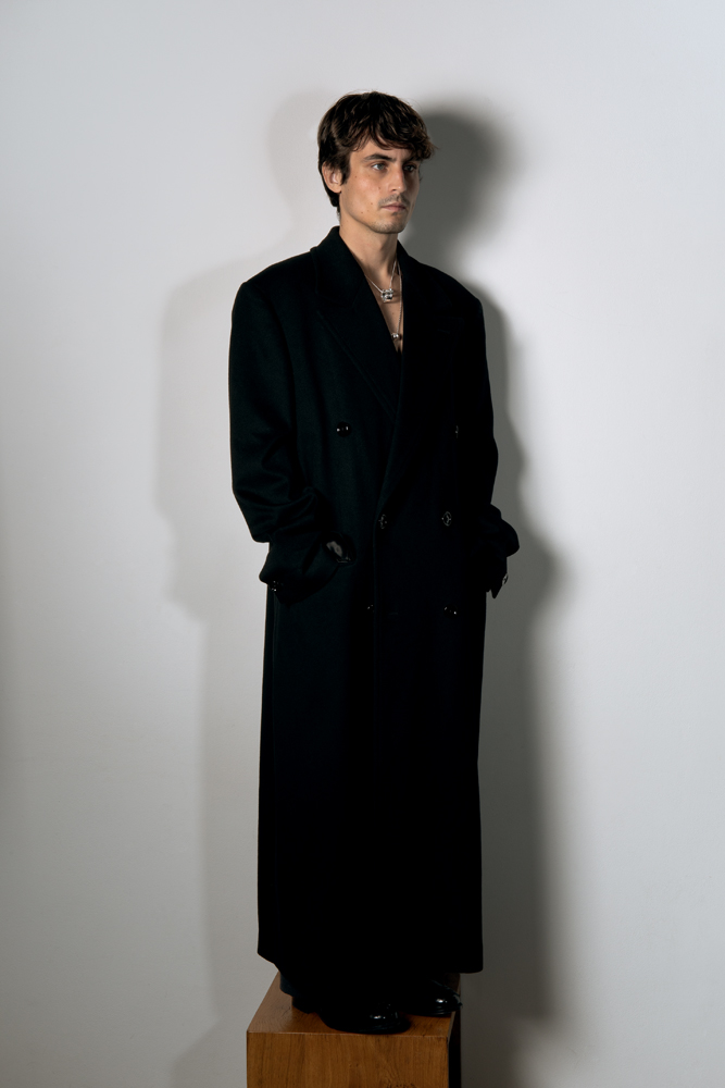 portrait de l'acteur français Julien de Saint Jean 