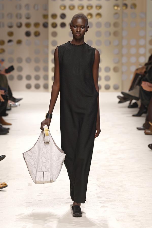 défile tod's printemps-ete 2026