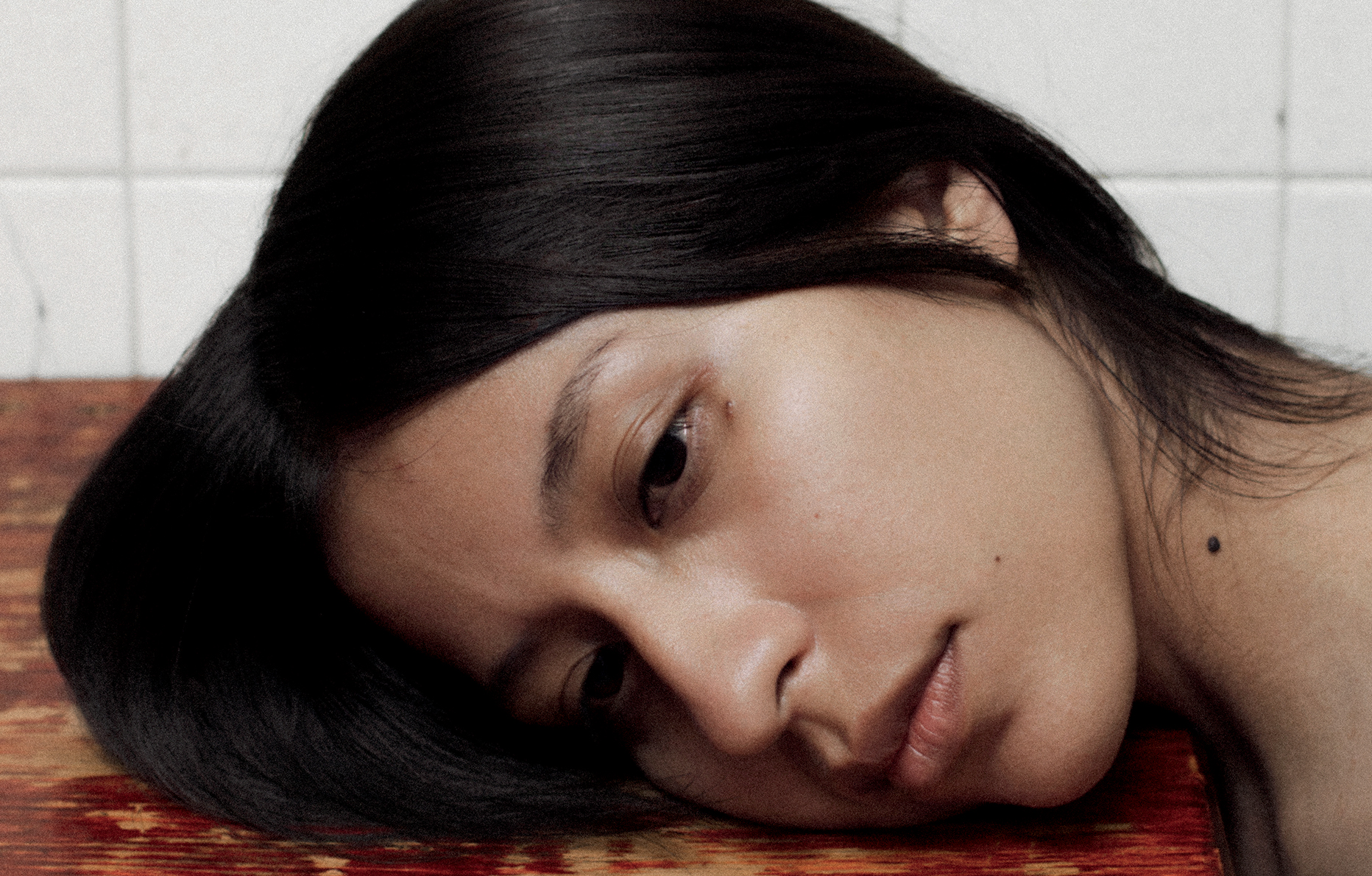 Grecia Evangelina. Casa de Thom (série Bravo) [2021-2024]. © Courtesy of Felipe Romero Beltrán, Hatch Gallery & Klemm’s Berlin.