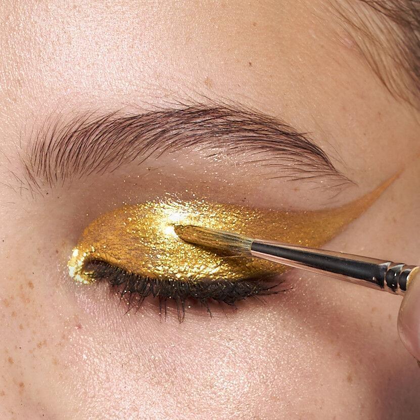 Makeup ideas for the holiday season Christmas and New Year's Eve 2025