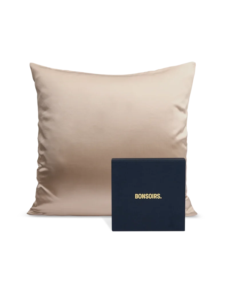 Taie d'oreiller en soie, à partir de 69 €, Bonsoirs.
