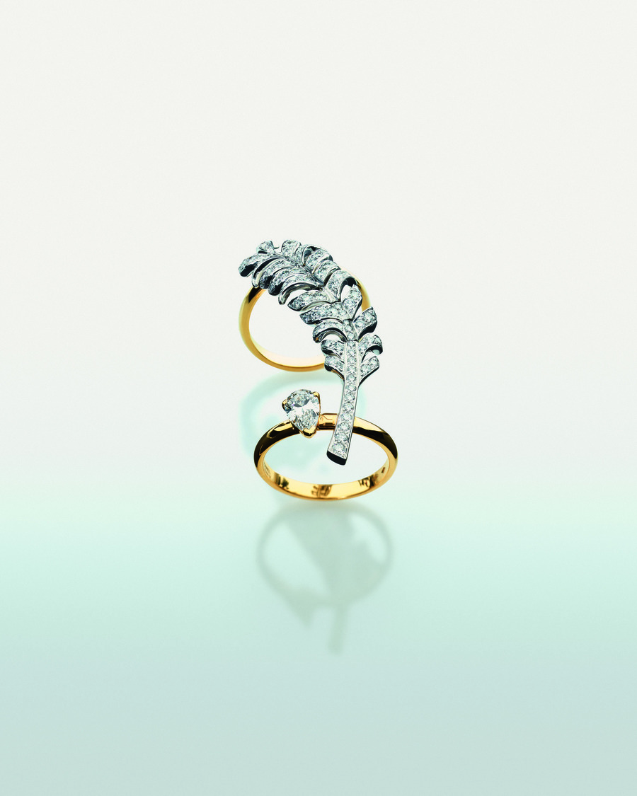 
Bague Plume De Chanel en or jaune, en or blanc et diamants, Chanel Joaillerie, Prix sur demande