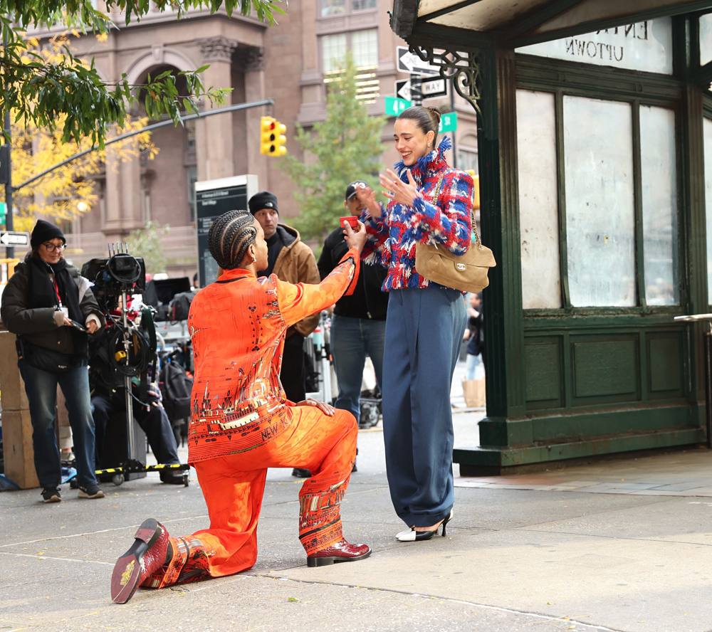 A$AP Rocky et Margaret Qualley sur le tournage de la campagne Chanel, le 28 octobre 2025, à New York. © Jose Perez/Bauer-Griffin/GC Images.