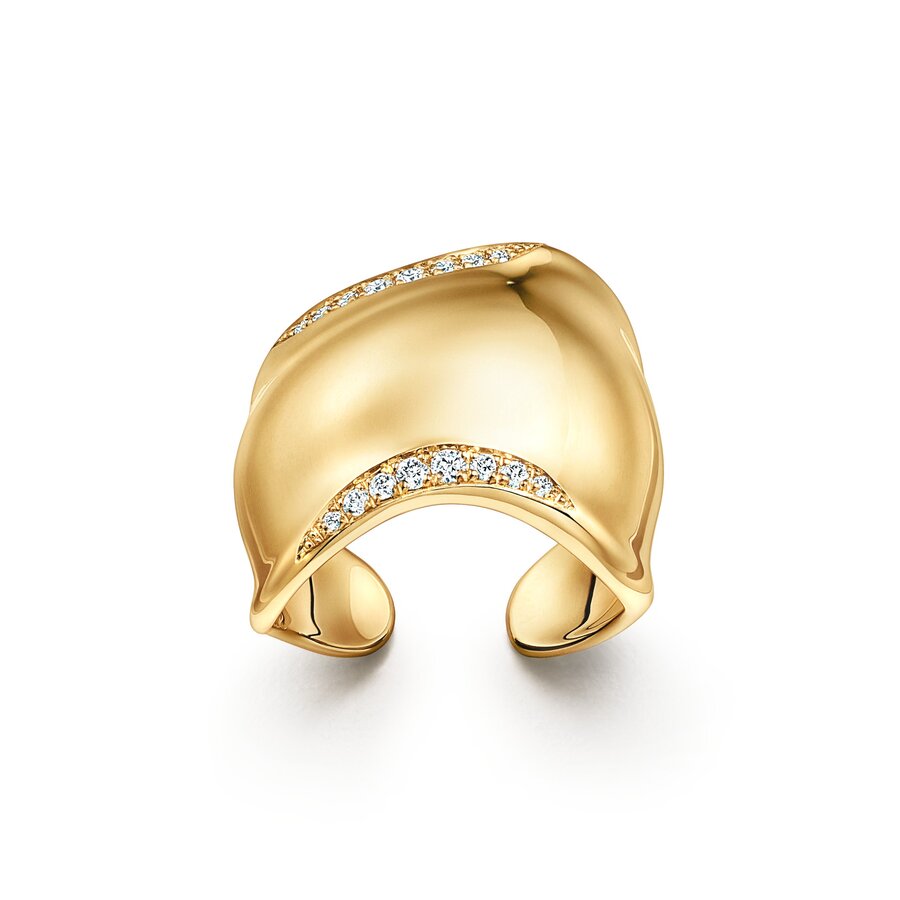 
Bague Bone Elsa Peretti® en or jaune et diamants, Tiffany & Co., 8 150€ 