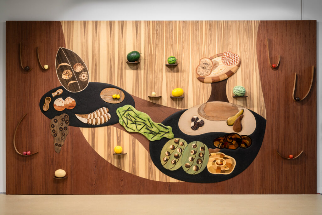 Wei Libo, Exercise with fruits, 2025, wooden marquetry, wood and acrylic paint, 320 x 540 x 15 cm (approx.), unique. Courtesy of the artist and Sans titre, Paris. © Mattia Mognetti (1)